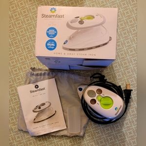 SteamFast SF-717 Mini Steam Iron
